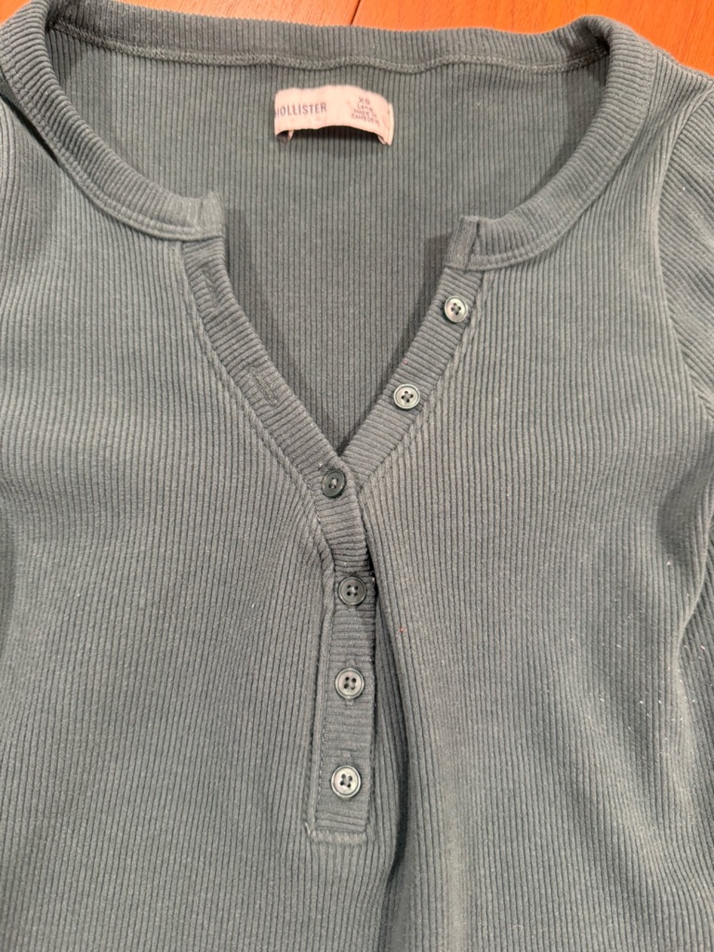 Hollister Ribbed Henley - Picture 2 of 4